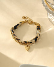 Afbeelding in Gallery-weergave laden, Eclat Paris - Leopard Fabric Bracelet with Gold Chain and Heart Pendant