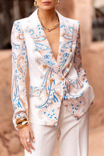 Afbeelding in Gallery-weergave laden, Attentif Paris - White printed blazer with blue and camel patterns