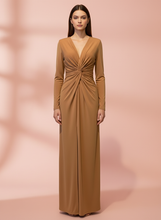 Afbeelding in Gallery-weergave laden, EMMA WU DESIGN - LONG DRESS MAKEUP 5047A: MAKEUP