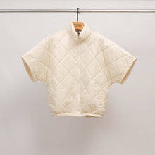 Afbeelding in Gallery-weergave laden, Cecile Wang - Quilted jacket with short sleeves and stand-up collar MJ85030: Khaki
