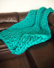 Afbeelding in Gallery-weergave laden, Chunky Wool Studio - Wool Chunky Knit Throws - 30 colors: Vanilla / S 30x50 inches (76x127cm)