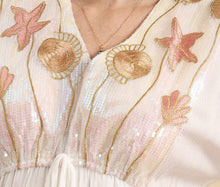 Afbeelding in Gallery-weergave laden, MOOYA - BOHEMIAN long dress with golden details DF8050: White