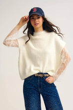 Afbeelding in Gallery-weergave laden, Q2—All Orders:Free Duties for the US,UK,and Canada - Soft Knit Sleeveless sweater with lace lining: CREAM / ONE