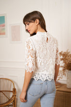 Afbeelding in Gallery-weergave laden, CHOKLATE PARIS - Eléanore short sleeve lace top - 80973: Ecru / 1 S - 1 M - 1 L