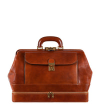 Afbeelding in Gallery-weergave laden, Time Resistance - Large Italian Leather Doctor Bag - The Master and Margarita: Black