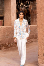 Afbeelding in Gallery-weergave laden, Attentif Paris - White printed blazer with blue and camel patterns