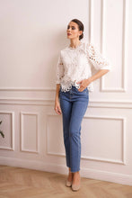 Afbeelding in Gallery-weergave laden, CHOKLATE PARIS - Daisy Guipure Lace Top: White