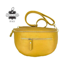Afbeelding in Gallery-weergave laden, Chenson & Gorett - Large Italian Leather Women's Waist Bag with Front Pocket: Army Green