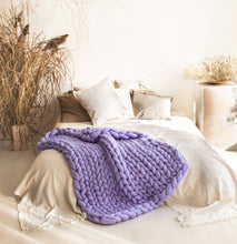 Afbeelding in Gallery-weergave laden, Chunky Wool Studio - Wool Chunky Knit Throws - 30 colors: Dark beige / S 30x50 inches (76x127cm)