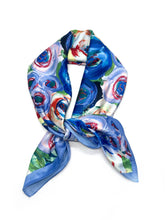 Afbeelding in Gallery-weergave laden, LINETA - Small square scarf with painting pattern: Pink