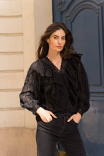 Afbeelding in Gallery-weergave laden, CHOKLATE PARIS - Frilly neck lace top - 81022 : Ecru / 1S-1M-1 L