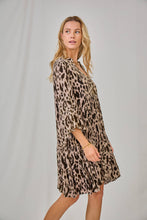 Afbeelding in Gallery-weergave laden, last queen - Leopard print flared tunic dress.: BROWN / Printed / Medium
