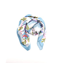 Afbeelding in Gallery-weergave laden, Vimoda - Printed square scarf – Colorful floral pattern: Red