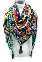 Afbeelding in Gallery-weergave laden, LINETA - Large square tassel scarf 46735-26: Blue