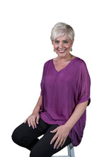Afbeelding in Gallery-weergave laden, TINA Stephens Italy/Tees By Tina - Sasha Silk Double V-Neck Kaftan (BSS201): 100 White