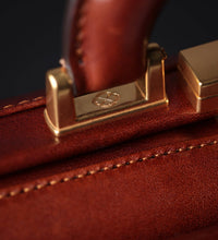 Afbeelding in Gallery-weergave laden, Time Resistance - Large Italian Leather Doctor Bag - The Master and Margarita: Black