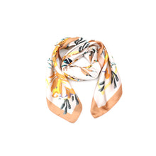 Afbeelding in Gallery-weergave laden, Vimoda - Printed square scarf – Colorful floral pattern: Red