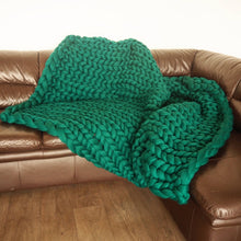 Afbeelding in Gallery-weergave laden, Chunky Wool Studio - Wool Chunky Knit Throws - 30 colors: Dark beige / S 30x50 inches (76x127cm)
