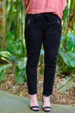Afbeelding in Gallery-weergave laden, TINA Stephens Italy/Tees By Tina - Riley Zipper Pocket Pant (PL151): 100 White