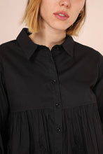 Afbeelding in Gallery-weergave laden, CHOKLATE PARIS - Aimie cotton & guipure lace shirt - CK08031: Bleu ciel rayures / 1 S - 1 M - 1 L