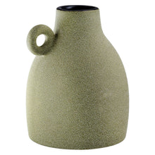 Afbeelding in Gallery-weergave laden, Gilde Handwerk Macrander GmbH & Co. KG - Tombos handle vase, green h.17 cm: Watertight / Verdure / Pottery