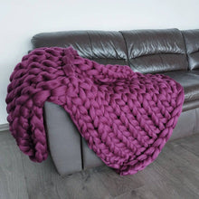 Afbeelding in Gallery-weergave laden, Chunky Wool Studio - Wool Chunky Knit Throws - 30 colors: Vanilla / S 30x50 inches (76x127cm)
