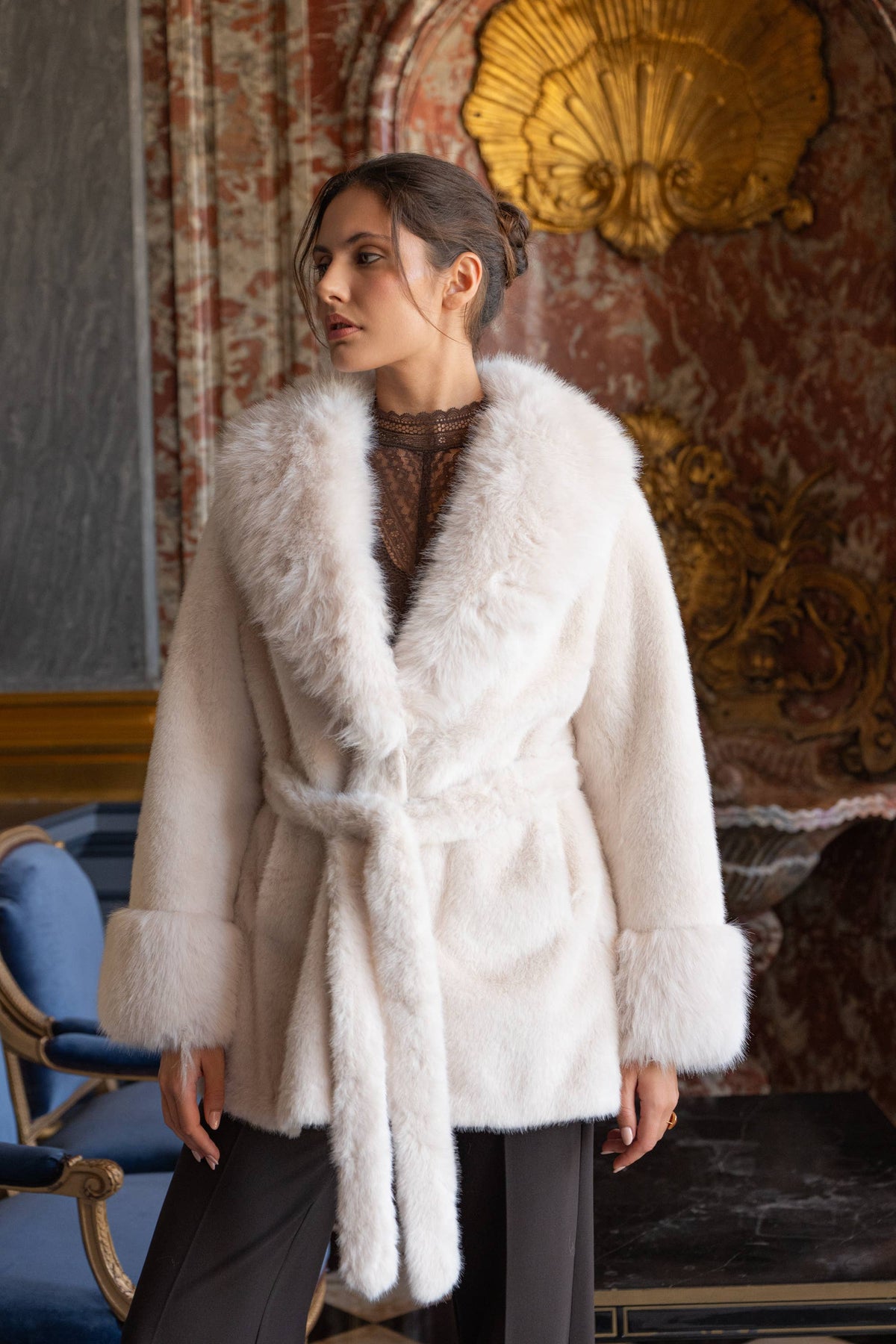 CHOKLATE PARIS - Faux fur coat with large collar - Y171