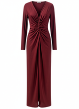 Afbeelding in Gallery-weergave laden, EMMA WU DESIGN - LONG ELASTIC SHINY BURGUNDY DRESS 5047: BURDEO
