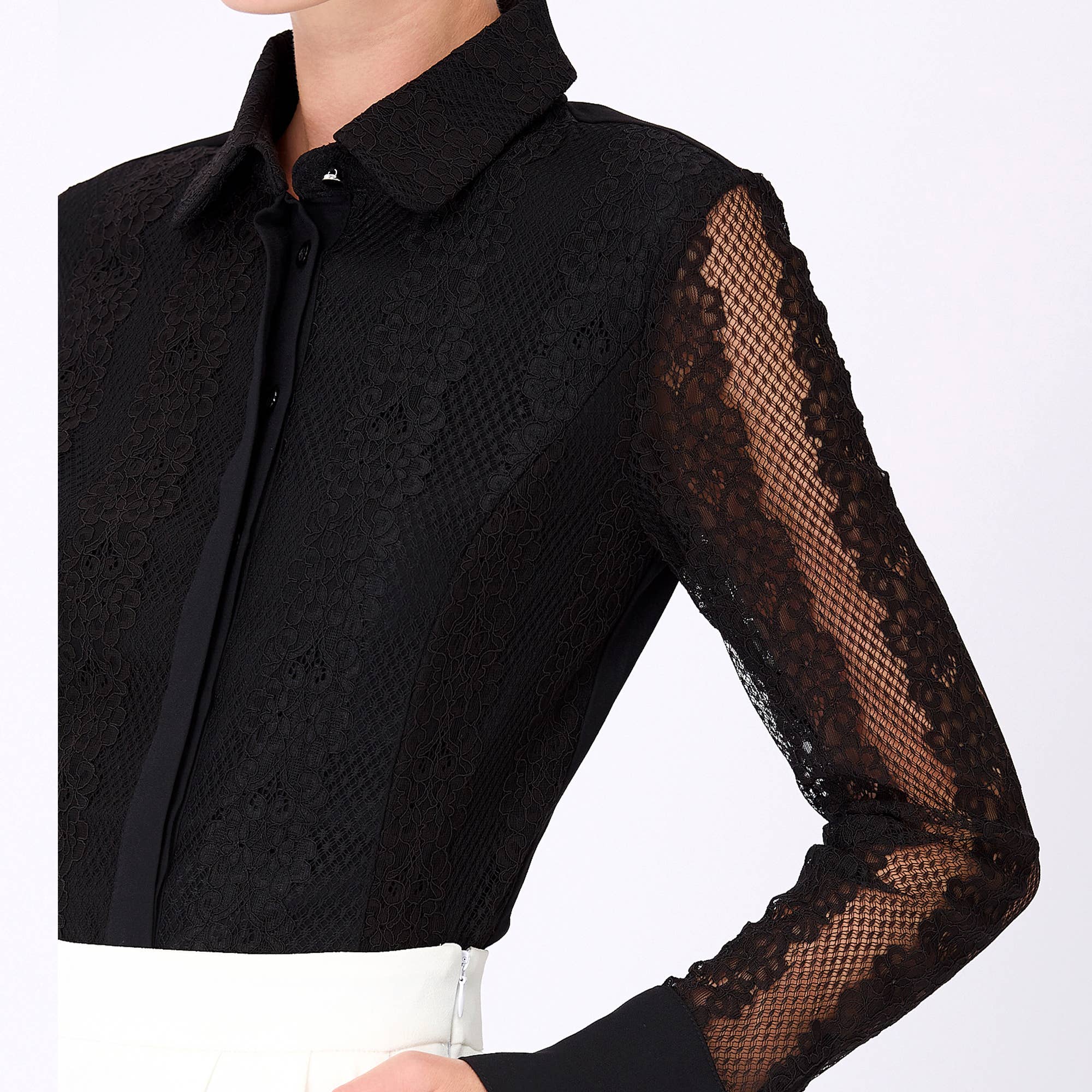 Smart and Joy - Long sleeve fitted lace blouse: White / EN 42