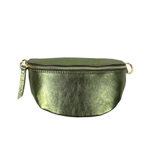 Afbeelding in Gallery-weergave laden, Chenson &amp; Gorett - Metallic Leather Waist Bag for Women with Shiny Effect: Light Green
