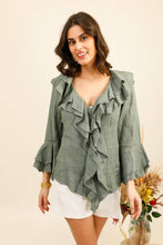 Afbeelding in Gallery-weergave laden, LÉA &amp; LUC - Linen Ruffled Shirt REF. 12186: Beige
