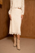 Afbeelding in Gallery-weergave laden, CHOKLATE PARIS - Garance midi skirt in guipure lace - 81026-1: Ecru / 1S-1M-1 L
