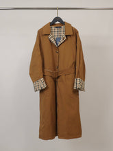 Afbeelding in Gallery-weergave laden, Cécile Wang - Belted trench coat with lapels and checked details CVASH5007: CAMEL
