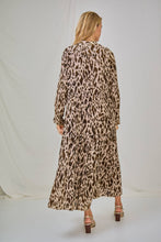 Afbeelding in Gallery-weergave laden, last queen - Leopard print long dress, flared cut with gathers.: BROWN / Printed / S-M-L
