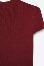 Afbeelding in Gallery-weergave laden, Q2 Free Duties for US &amp; UK - Knitted Rib Featherweight Tuckable sweater in Burgundy: RED / M
