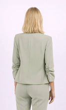 Afbeelding in Gallery-weergave laden, Afinity - ✨ Women's blazer – Modern elegance A6077 GREEN: Green / Standard
