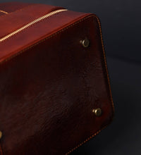 Afbeelding in Gallery-weergave laden, Time Resistance - Large Italian Leather Doctor Bag - The Master and Margarita: Black
