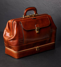 Afbeelding in Gallery-weergave laden, Time Resistance - Large Italian Leather Doctor Bag - The Master and Margarita: Black
