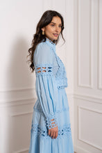 Afbeelding in Gallery-weergave laden, CHOKLATE PARIS - Ellie cropped shirt in eyelet cotton - 81013#: White / 1 S - 1 M - 1 L
