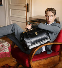 Afbeelding in Gallery-weergave laden, Time Resistance - Large Italian Leather Doctor Bag - The Master and Margarita: Black
