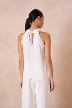 Afbeelding in Gallery-weergave laden, Attentif Paris - Top with bow neckline containing linen: White / Sx1 Mx1 Lx1
