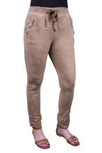 Afbeelding in Gallery-weergave laden, TINA Stephens Italy/Tees By Tina - Riley Zipper Pocket Pant (PL151): 100 White
