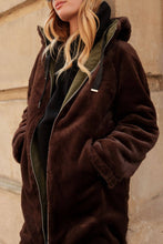 Afbeelding in Gallery-weergave laden, Attrait Paris - Long hooded parka, reversible fur (Copy): Beige
