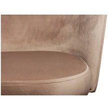 Afbeelding in Gallery-weergave laden, Pole To Pole - Wing Chair (Velvet): Sand White
