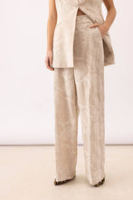 Afbeelding in Gallery-weergave laden, Lanidor - Pants With Embroidered Cornucopias
