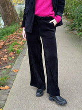 Afbeelding in Gallery-weergave laden, NOELINE - Wide-leg corduroy pants 59164: Bordeaux
