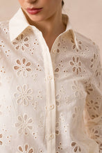 Afbeelding in Gallery-weergave laden, Attentif Paris - Solid Embroidered Cotton Shirt: Beige / Sx1 Mx1 Lx1
