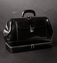 Afbeelding in Gallery-weergave laden, Time Resistance - Large Italian Leather Doctor Bag - The Master and Margarita: Black
