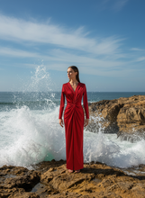 Afbeelding in Gallery-weergave laden, EMMA WU DESIGN - LONG SHINY ELASTIC RED DRESS 5047: ROJO
