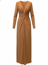 Afbeelding in Gallery-weergave laden, EMMA WU DESIGN - LONG DRESS MAKEUP 5047A: MAKEUP
